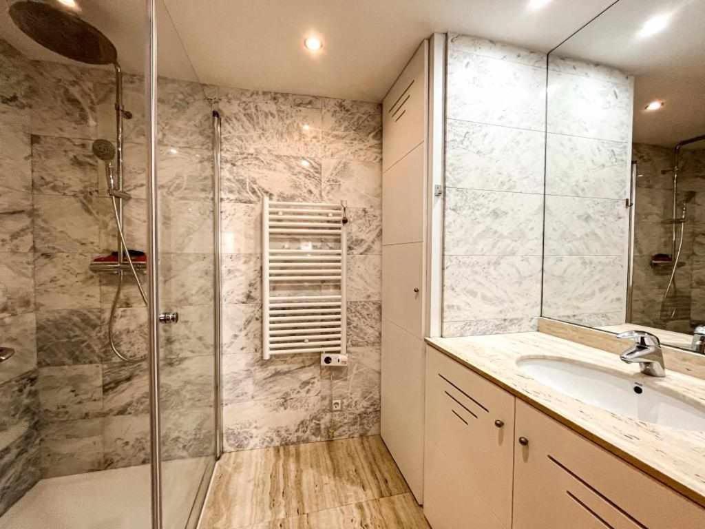 Loft Cort Reial Atico In The Heart Of The Old Town Apartment ชีโรนา ภายนอก รูปภาพ