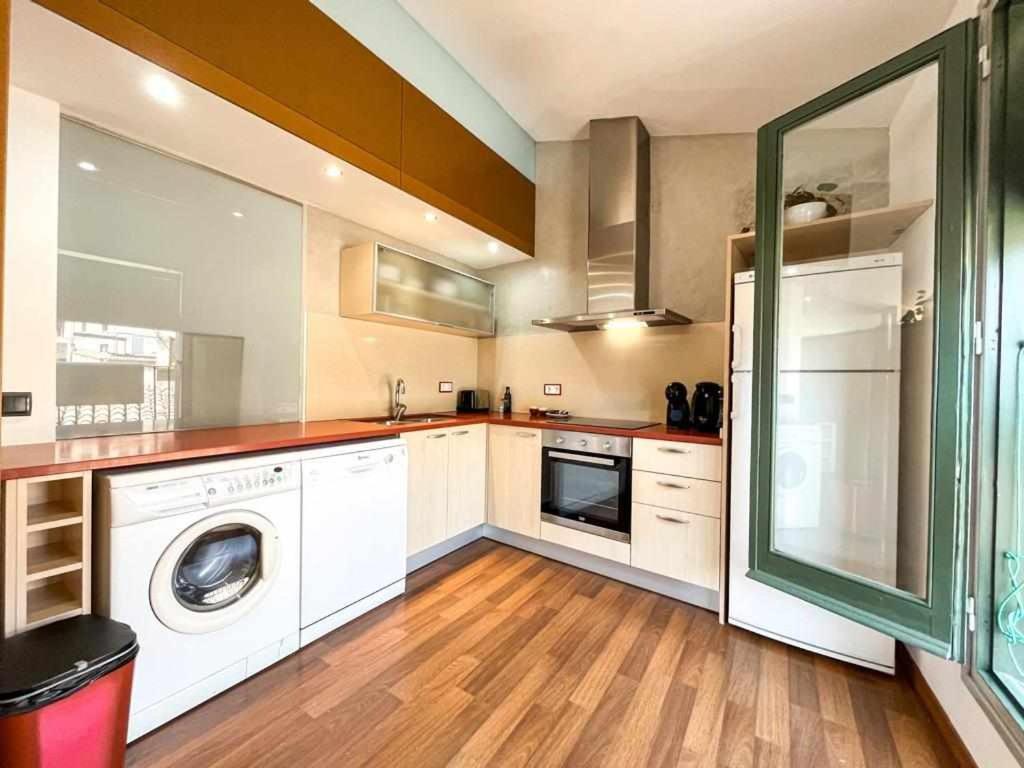 Loft Cort Reial Atico In The Heart Of The Old Town Apartment ชีโรนา ภายนอก รูปภาพ