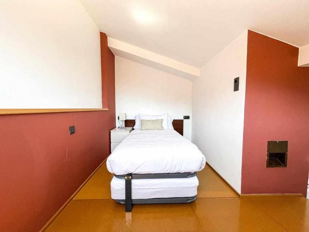 Loft Cort Reial Atico In The Heart Of The Old Town Apartment ชีโรนา ภายนอก รูปภาพ