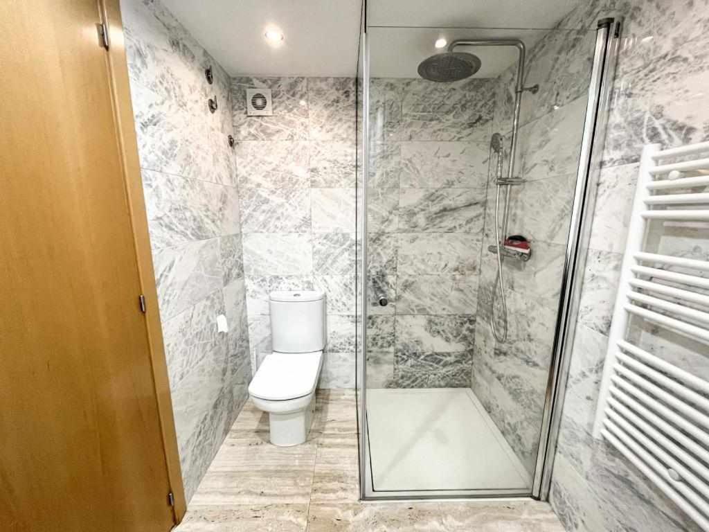 Loft Cort Reial Atico In The Heart Of The Old Town Apartment ชีโรนา ภายนอก รูปภาพ